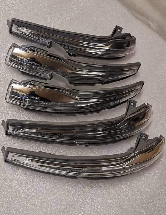 W205 Mirror Indicators